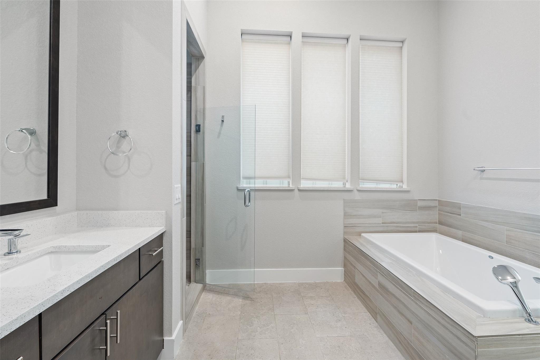 6104 Florencia Ln, Austin, TX 78724