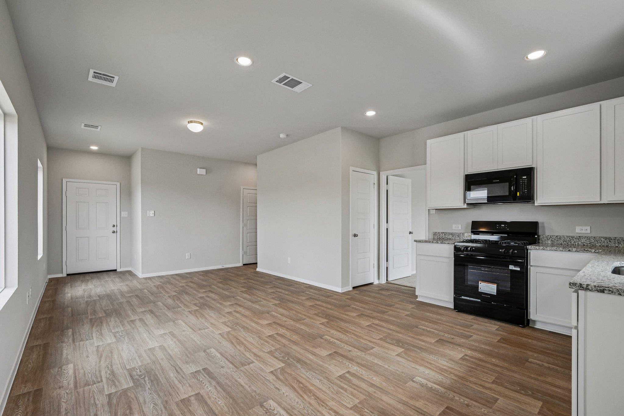 251 Haywood Mnr, Maxwell, TX 78656