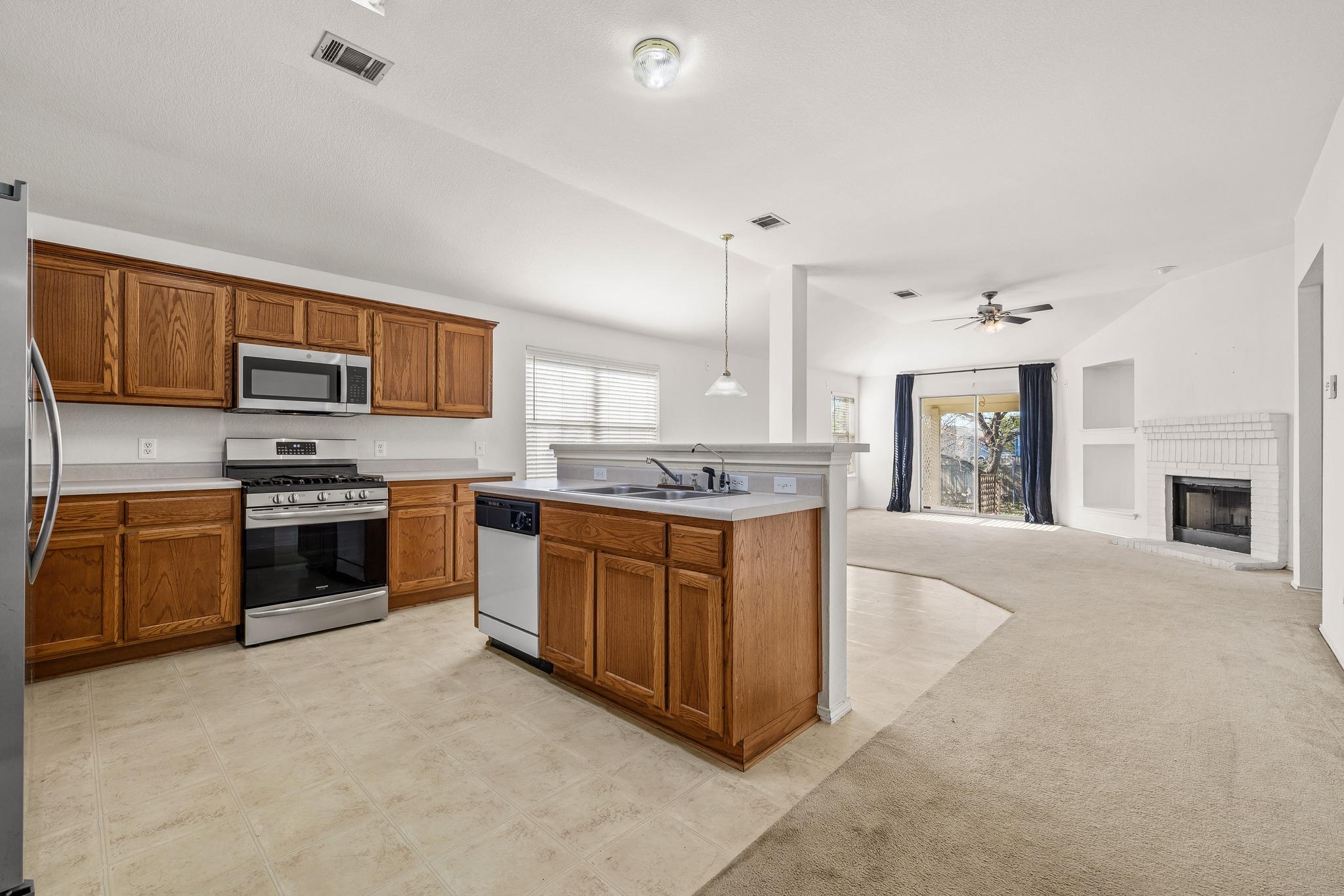 1227 Liffey Dr, Pflugerville, TX 78660