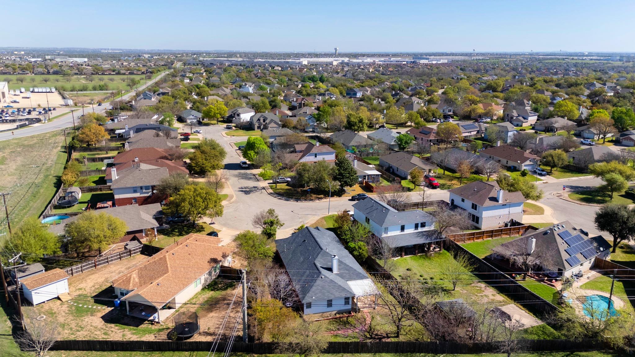 1227 Liffey Dr, Pflugerville, TX 78660