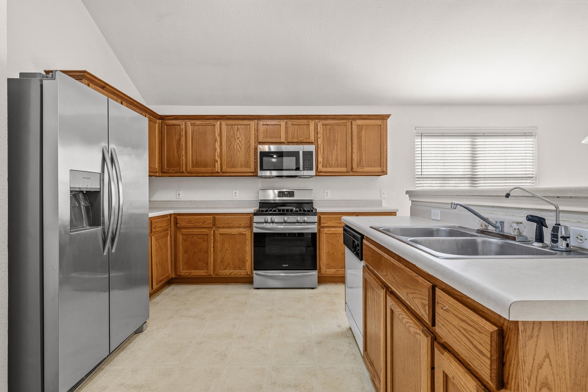 1227 Liffey Dr, Pflugerville, TX 78660