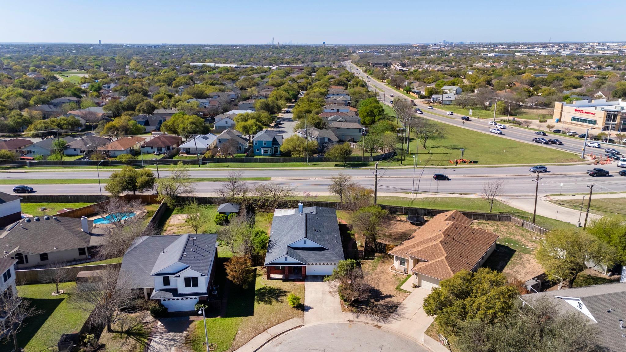 1227 Liffey Dr, Pflugerville, TX 78660