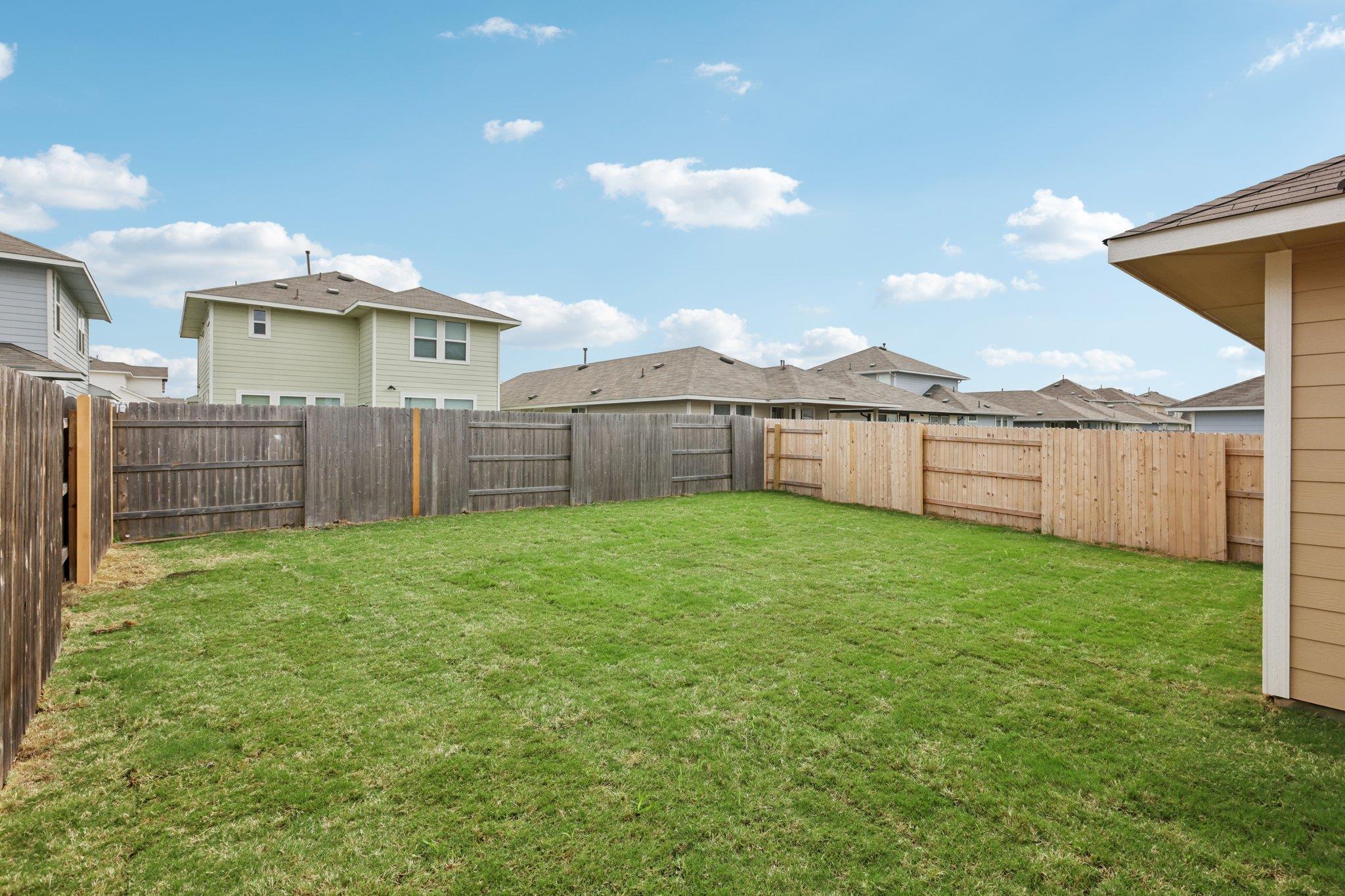 297 Jade St, Maxwell, TX 78656