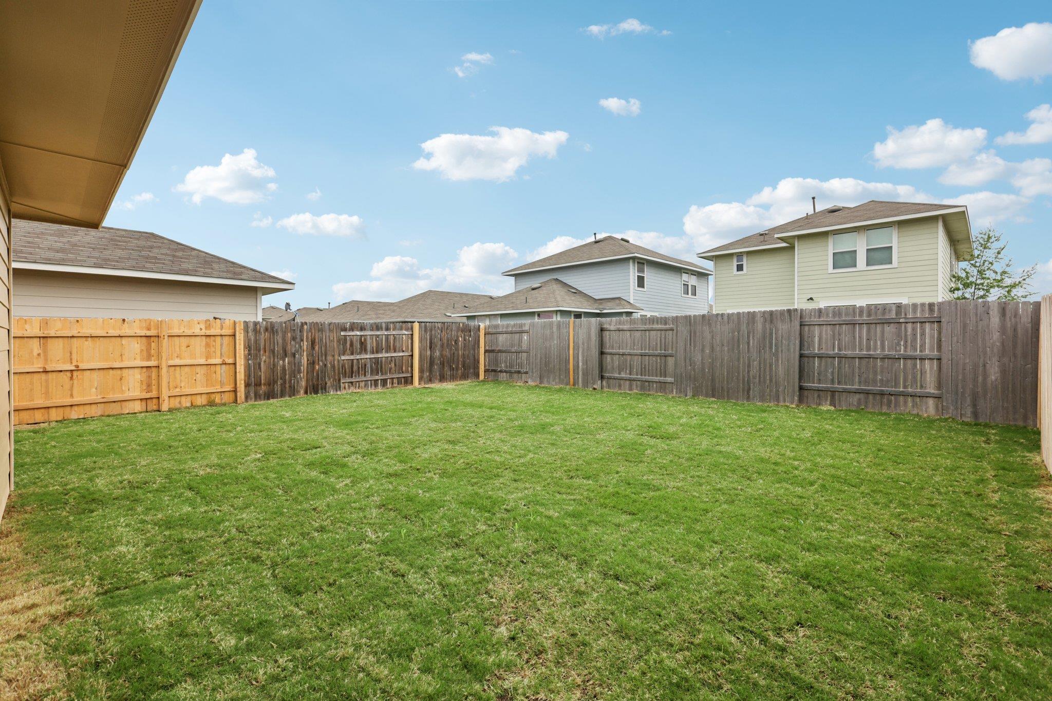 297 Jade St, Maxwell, TX 78656