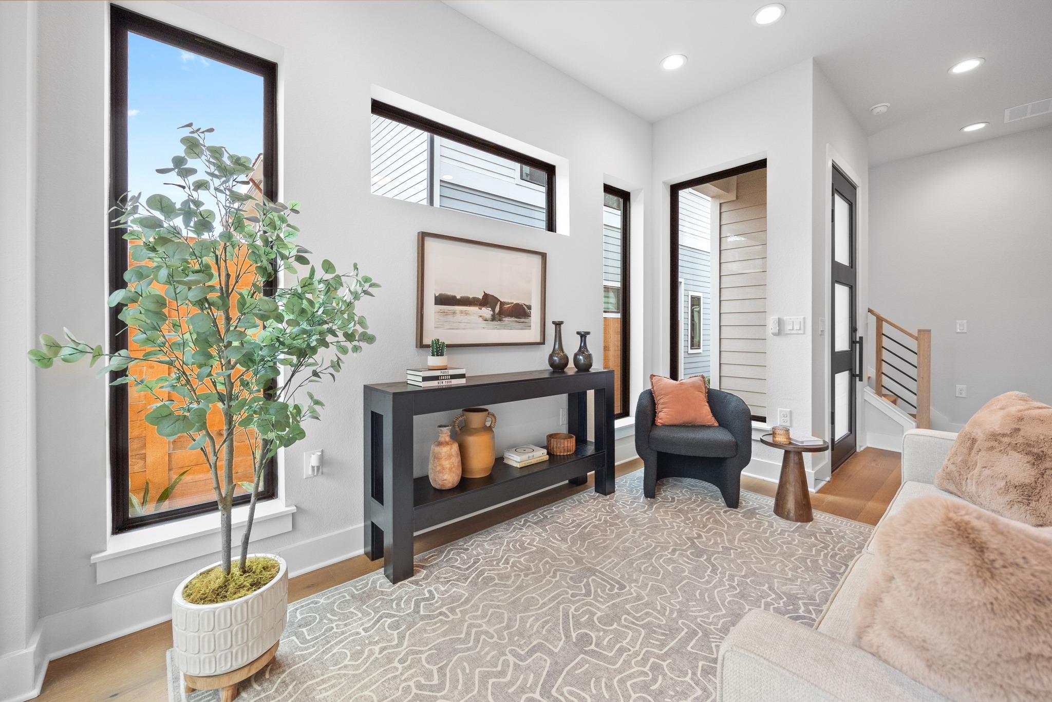 2707 Dulce Ln # 14, Austin, TX 78704