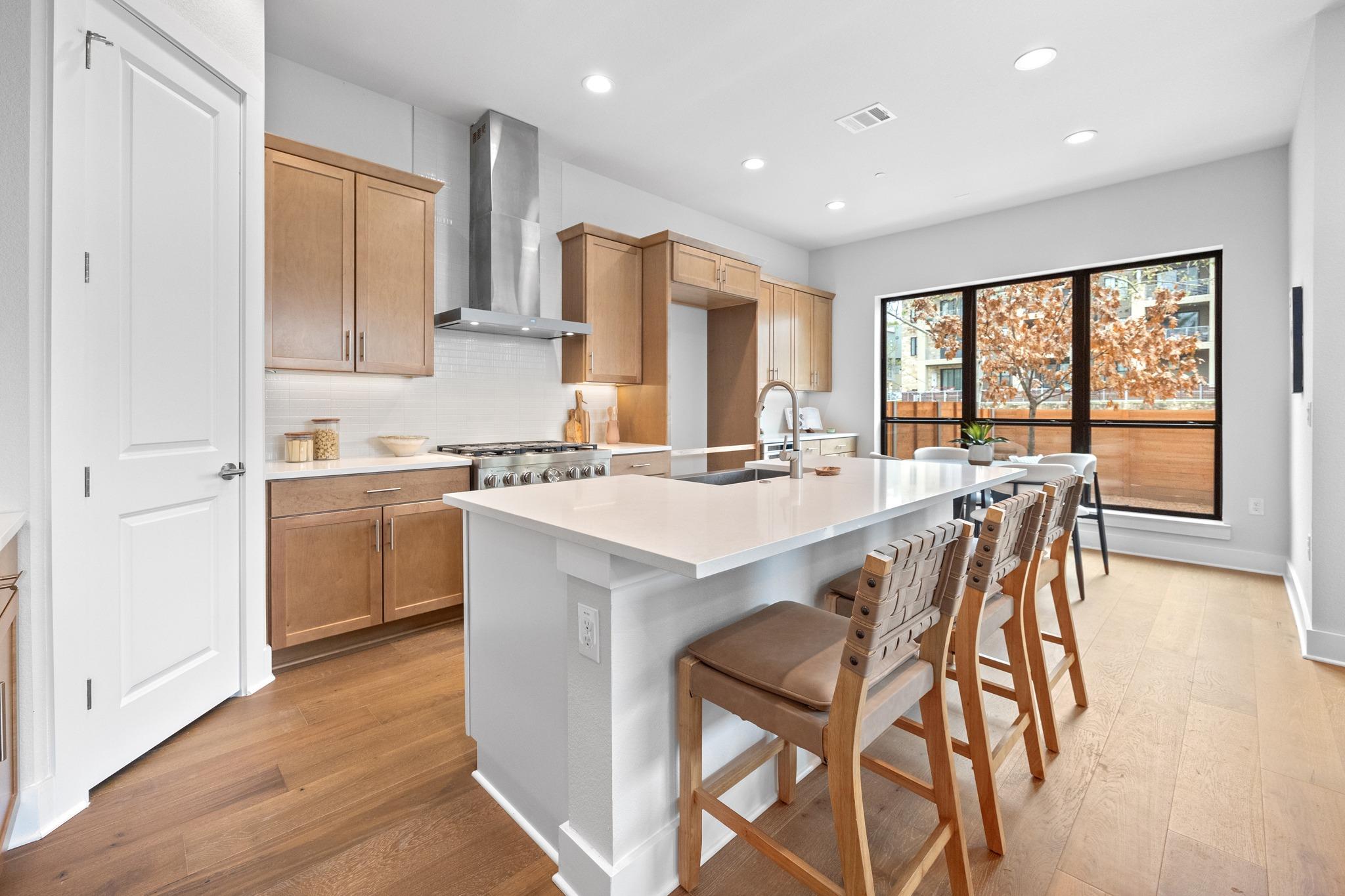 2707 Dulce Ln # 14, Austin, TX 78704