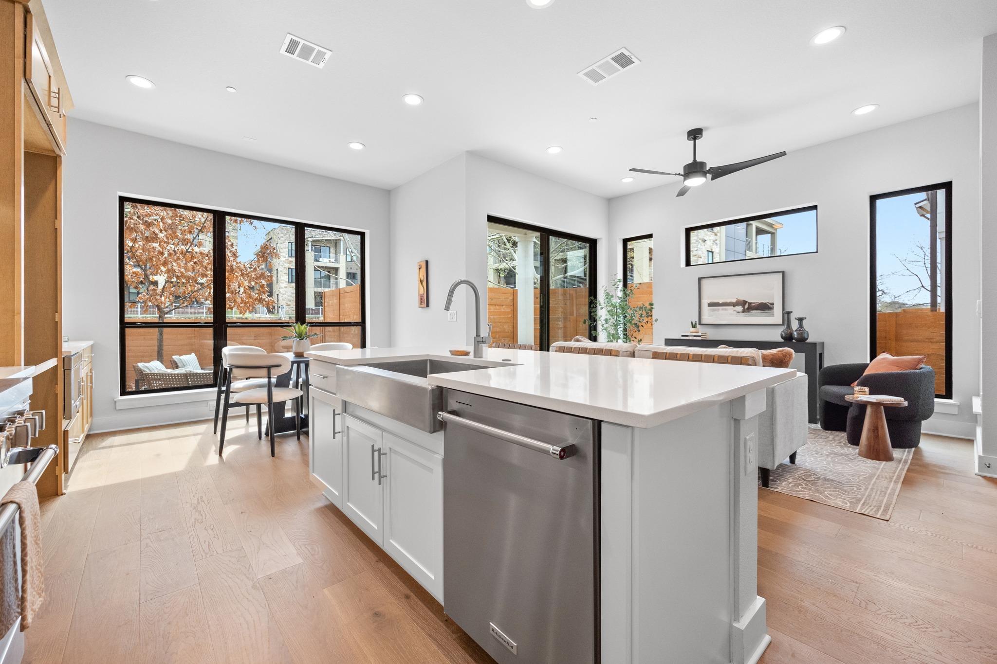 2707 Dulce Ln # 14, Austin, TX 78704