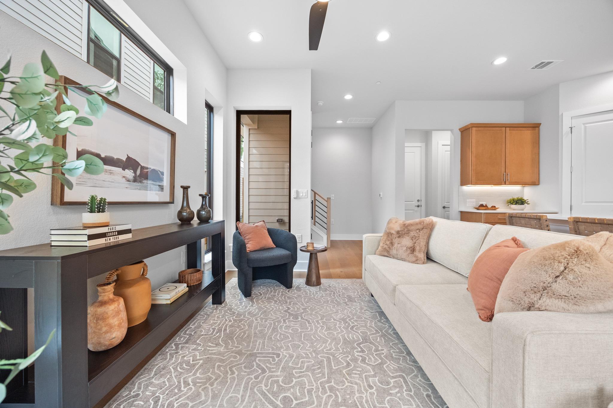 2707 Dulce Ln # 14, Austin, TX 78704