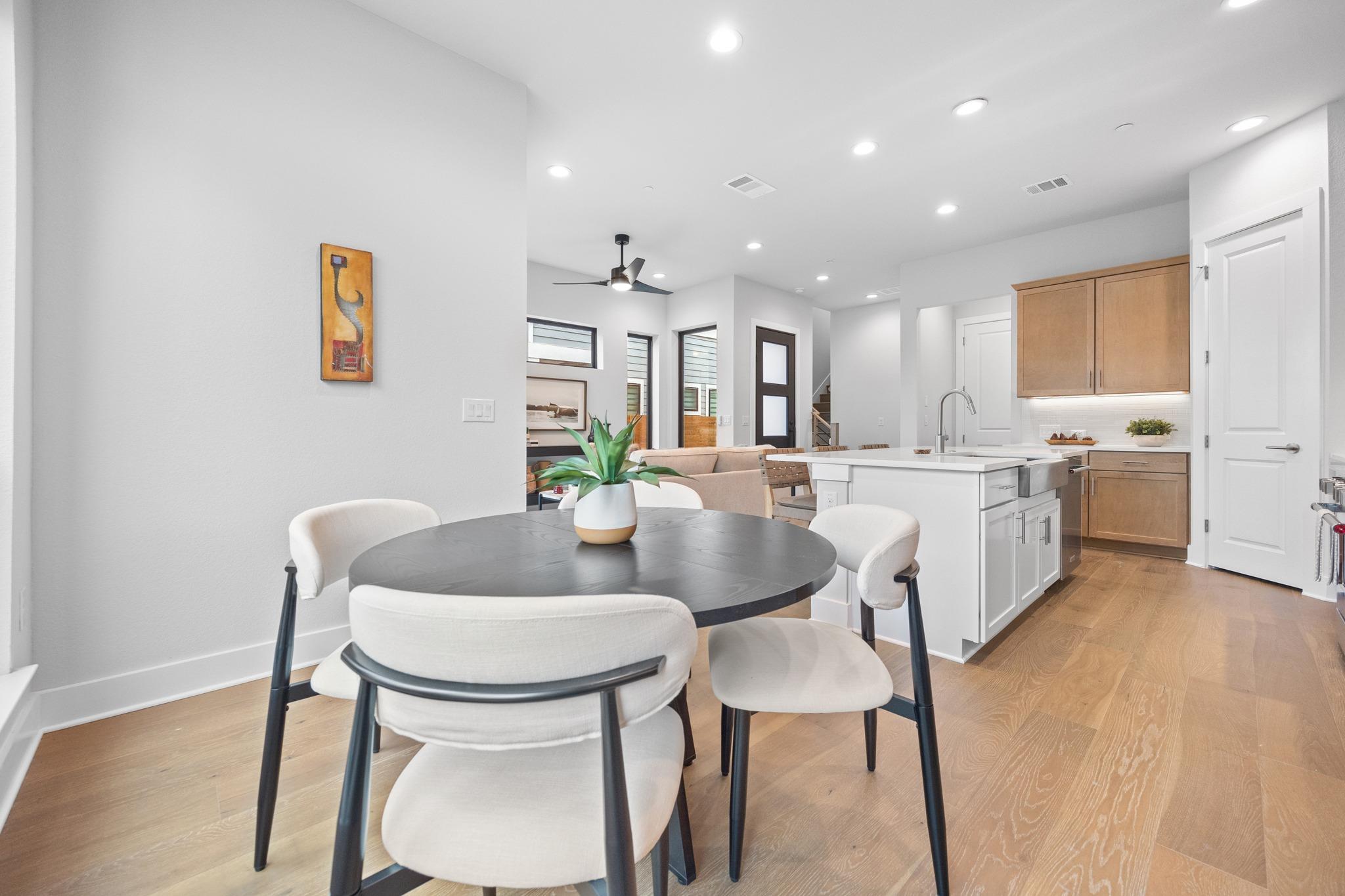 2707 Dulce Ln # 14, Austin, TX 78704