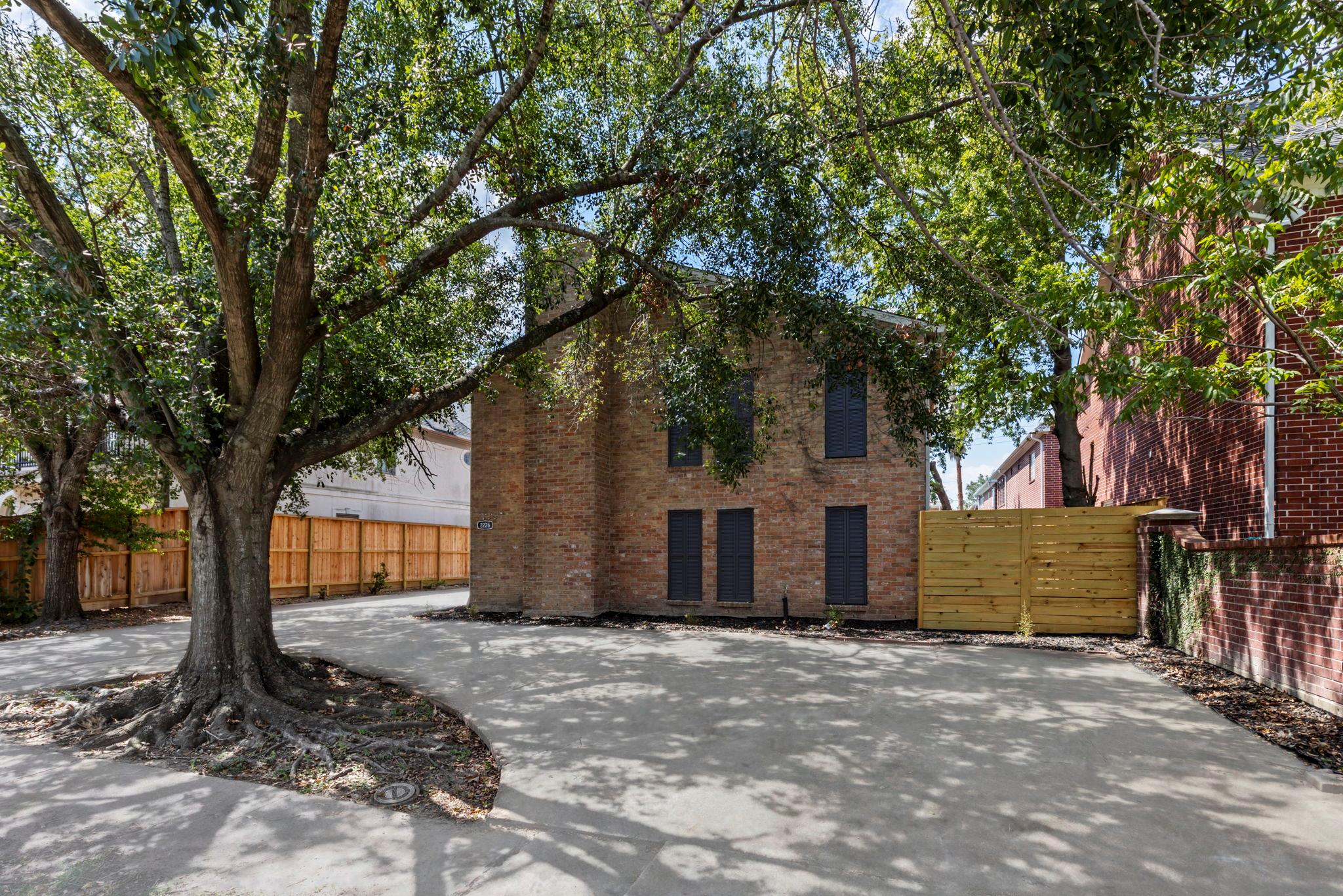 2226 Nantucket Dr # A, Houston, TX 77057