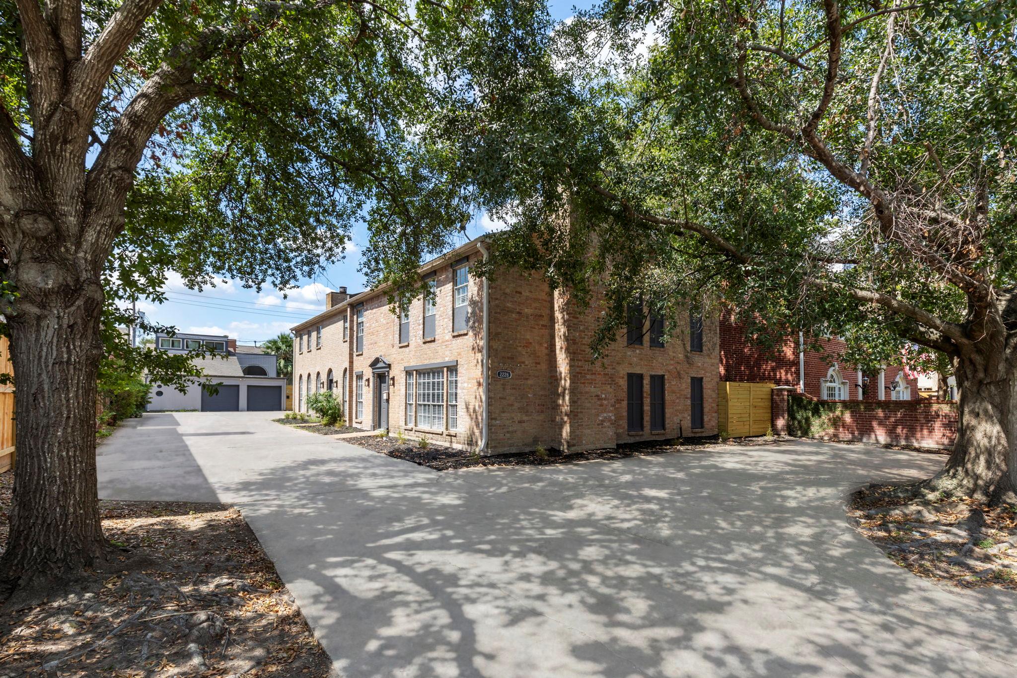 2226 Nantucket Dr # A, Houston, TX 77057