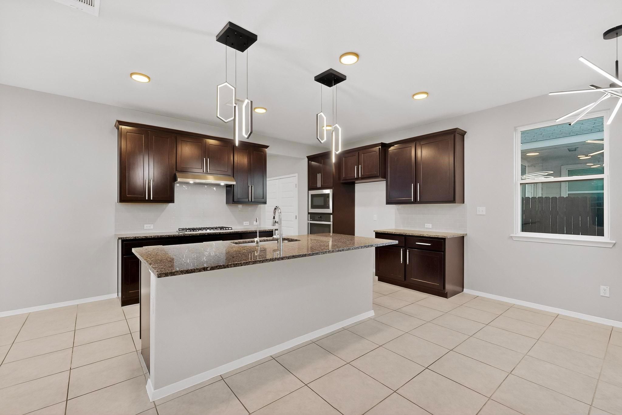 284 Delta Crst, Maxwell, TX 78656