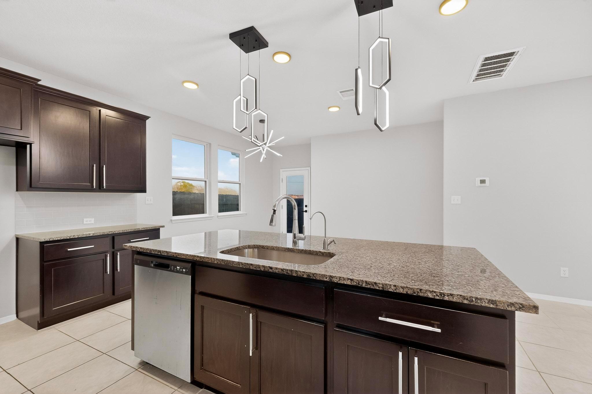 284 Delta Crst, Maxwell, TX 78656