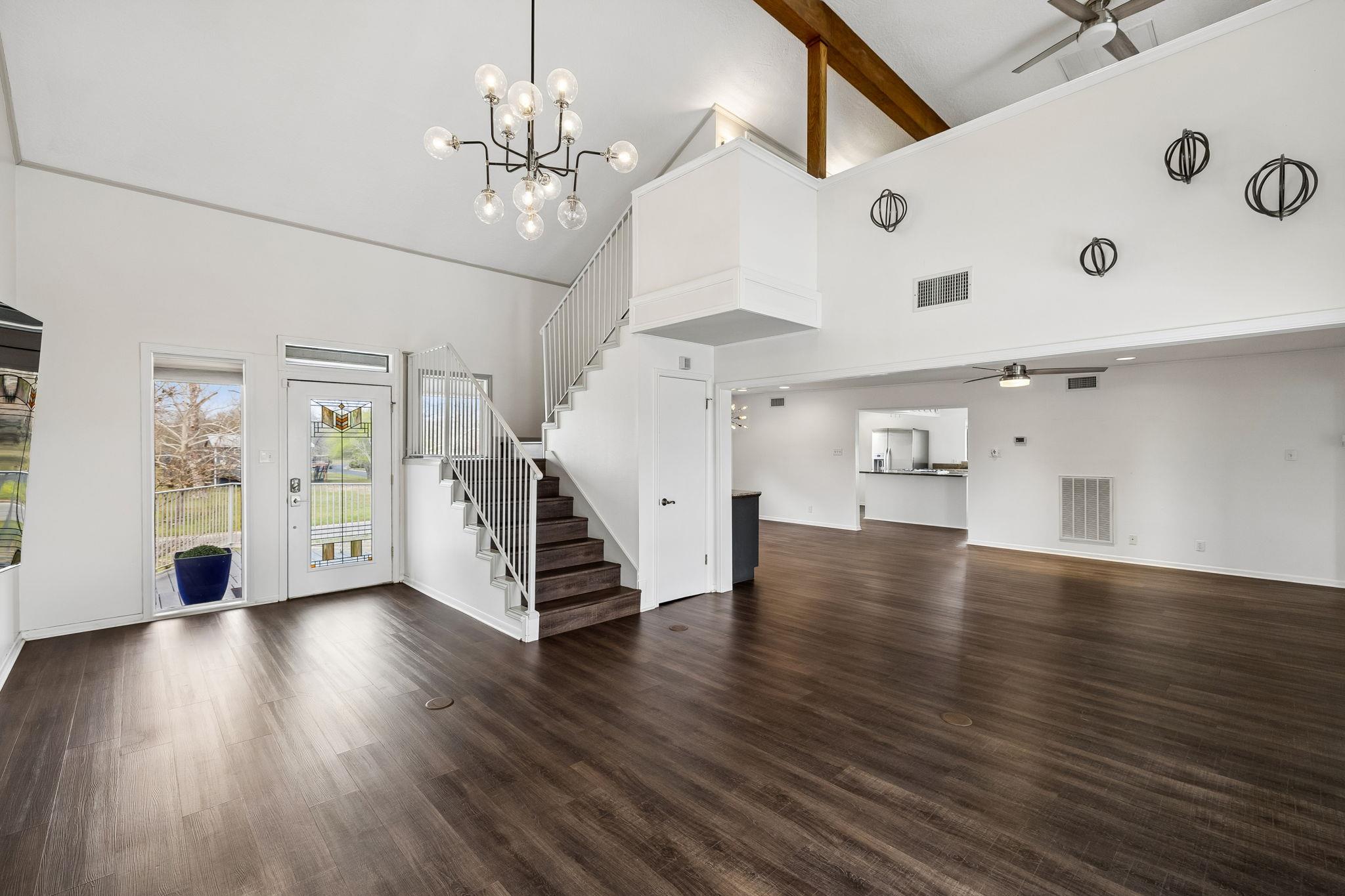 54 S Hampton Dr, Seguin, TX 78155