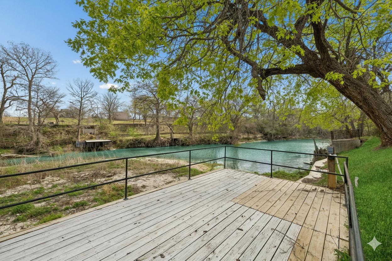 54 S Hampton Dr, Seguin, TX 78155