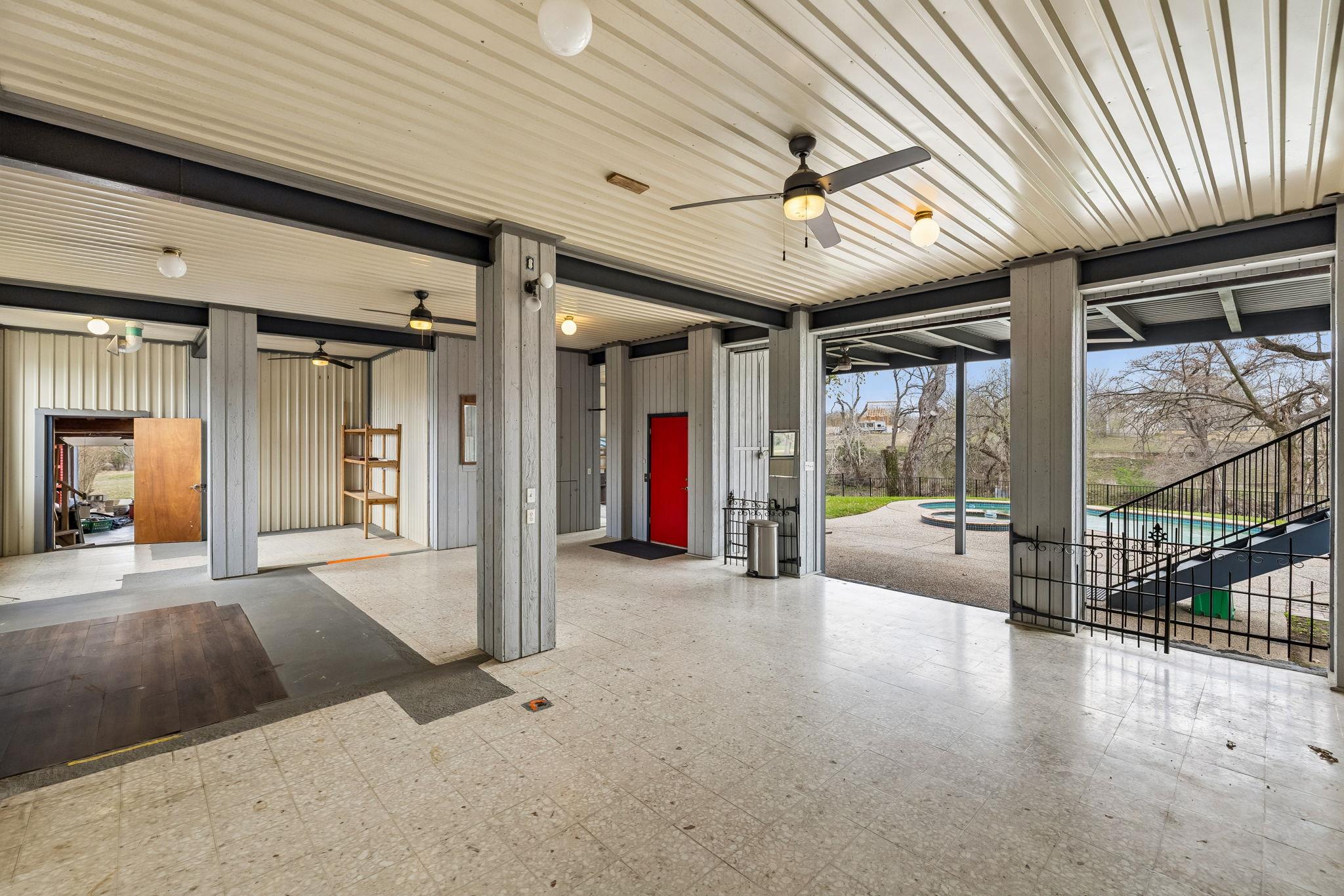 54 S Hampton Dr, Seguin, TX 78155