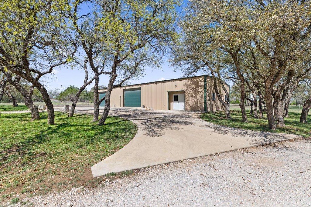 434 W Turner Ct, Johnson City, TX 78636