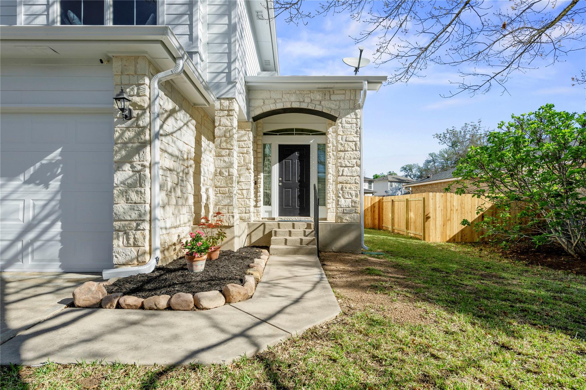 2008 Jesse Owens Dr, Austin, TX 78748