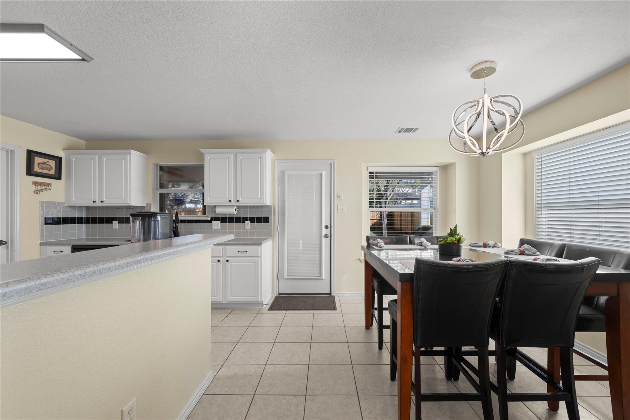 2008 Jesse Owens Dr, Austin, TX 78748