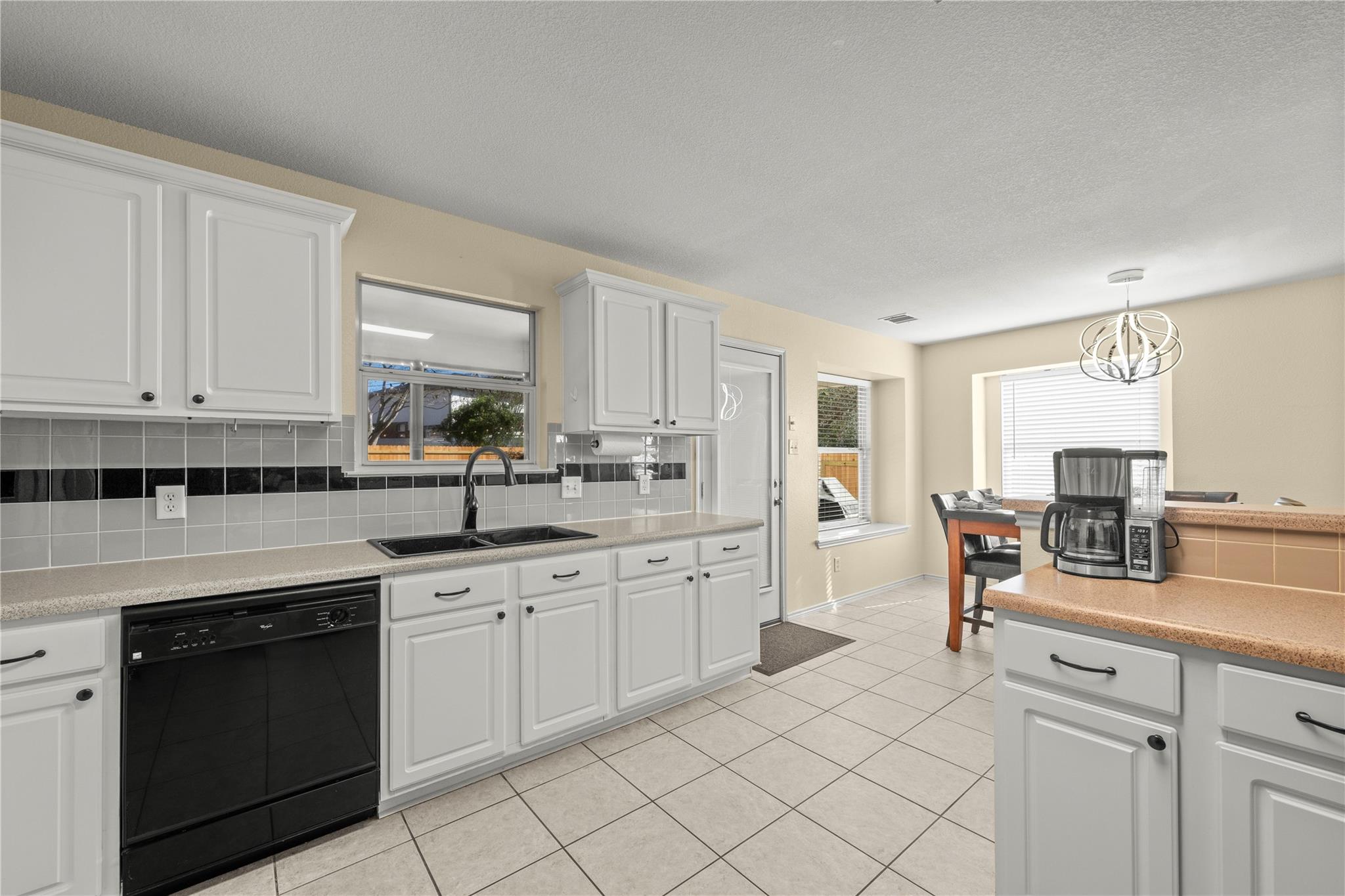 2008 Jesse Owens Dr, Austin, TX 78748