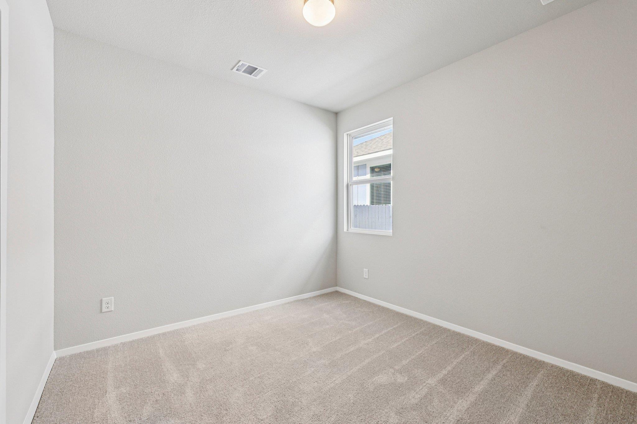 215 Cider Creek Dr, Elgin, TX 78621