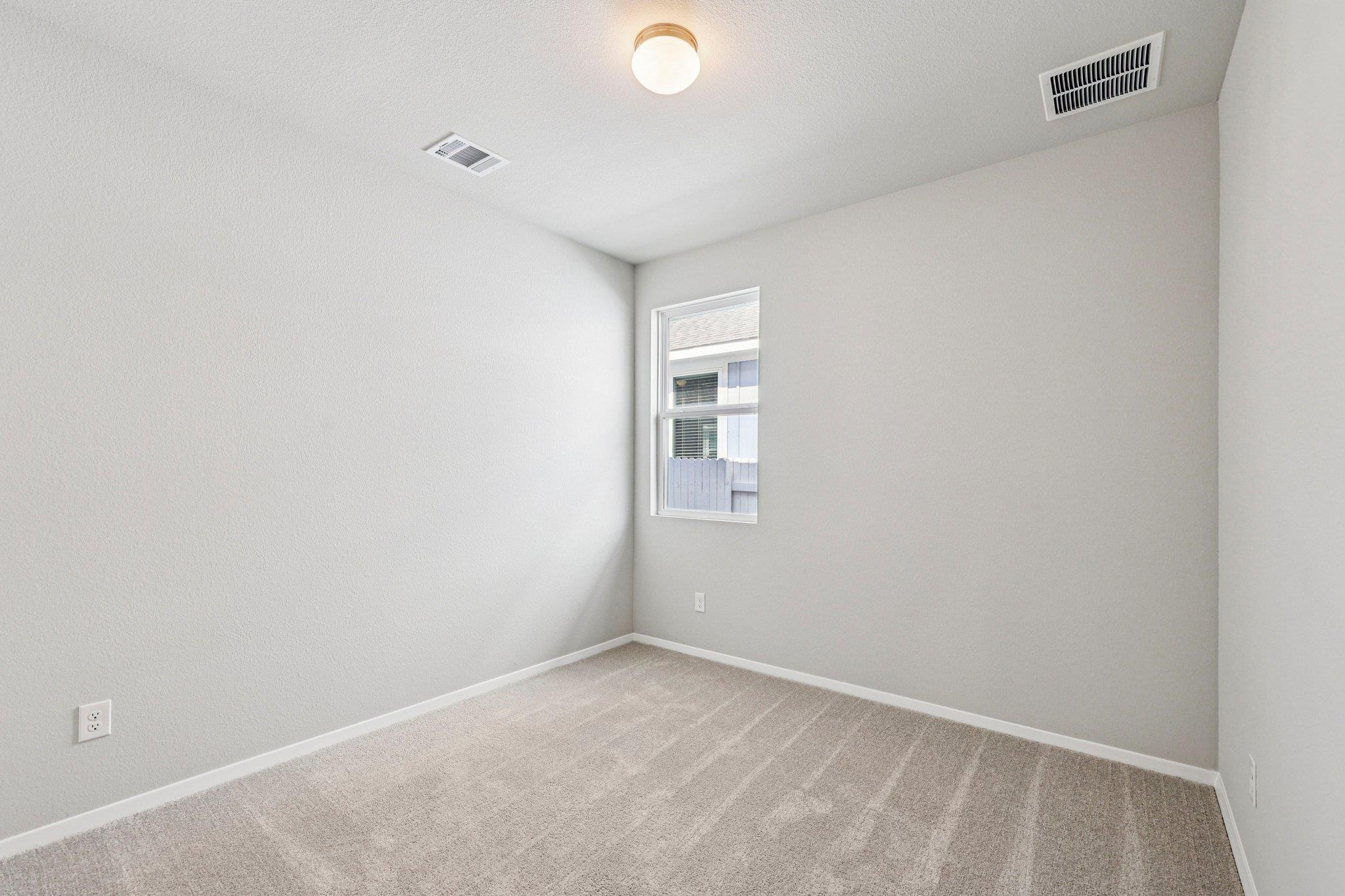 215 Cider Creek Dr, Elgin, TX 78621