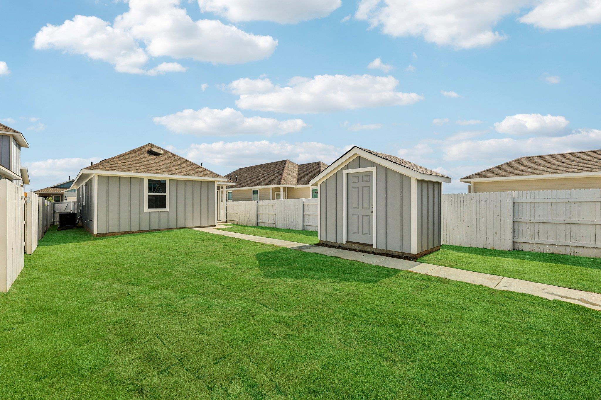 215 Cider Creek Dr, Elgin, TX 78621