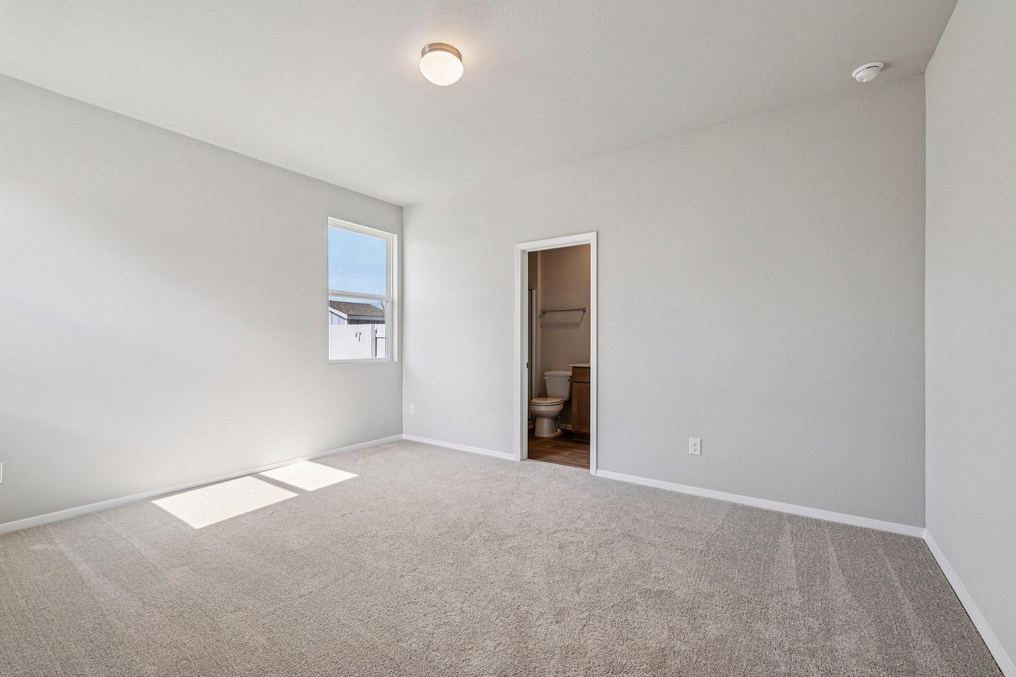 215 Cider Creek Dr, Elgin, TX 78621