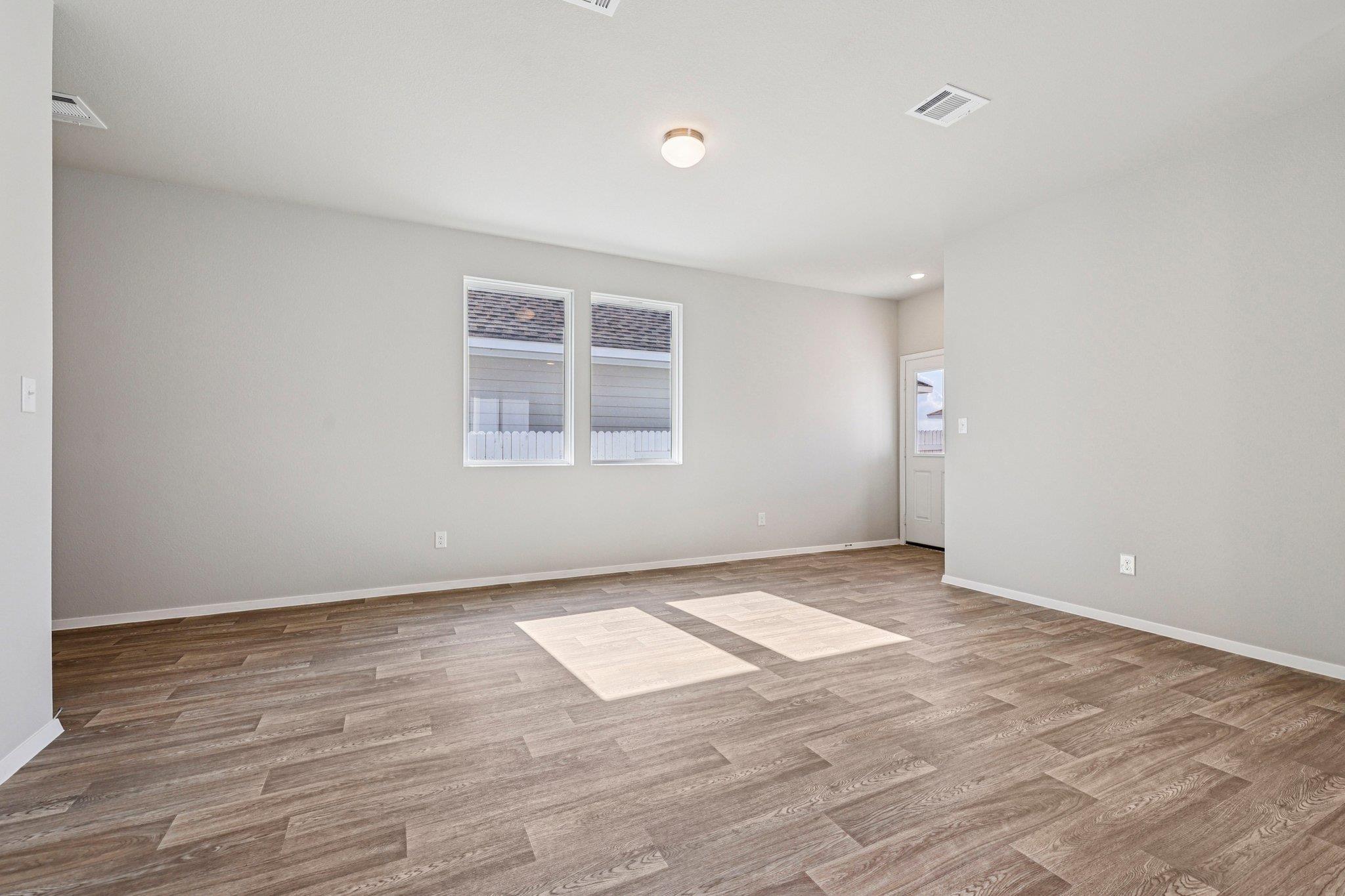 215 Cider Creek Dr, Elgin, TX 78621