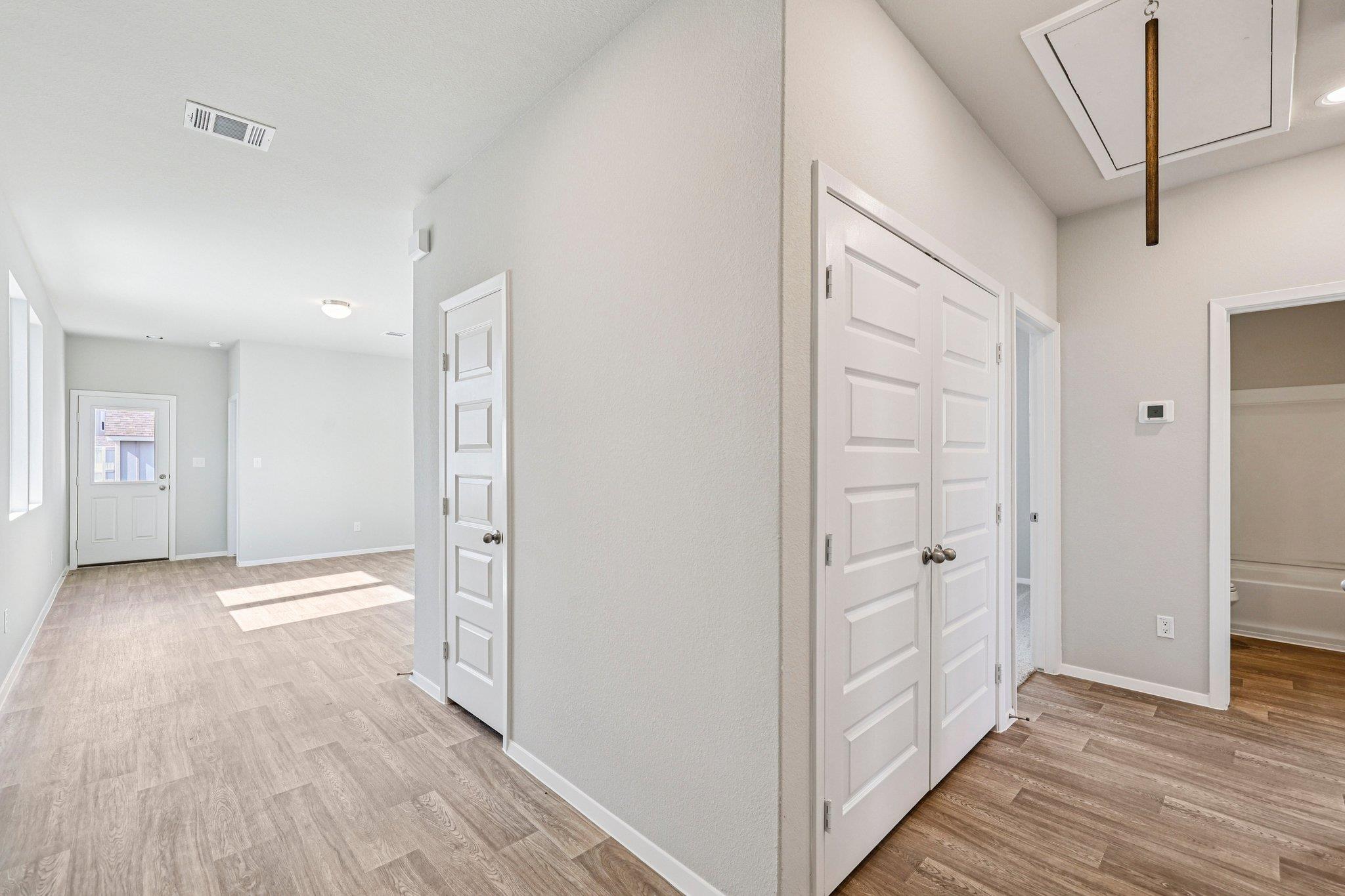 215 Cider Creek Dr, Elgin, TX 78621