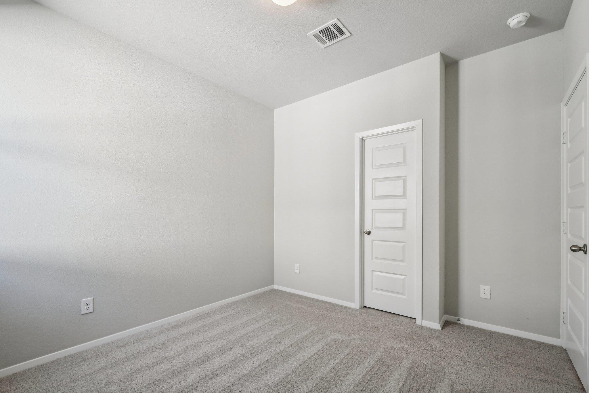 135 Summer Dr, Elgin, TX 78621