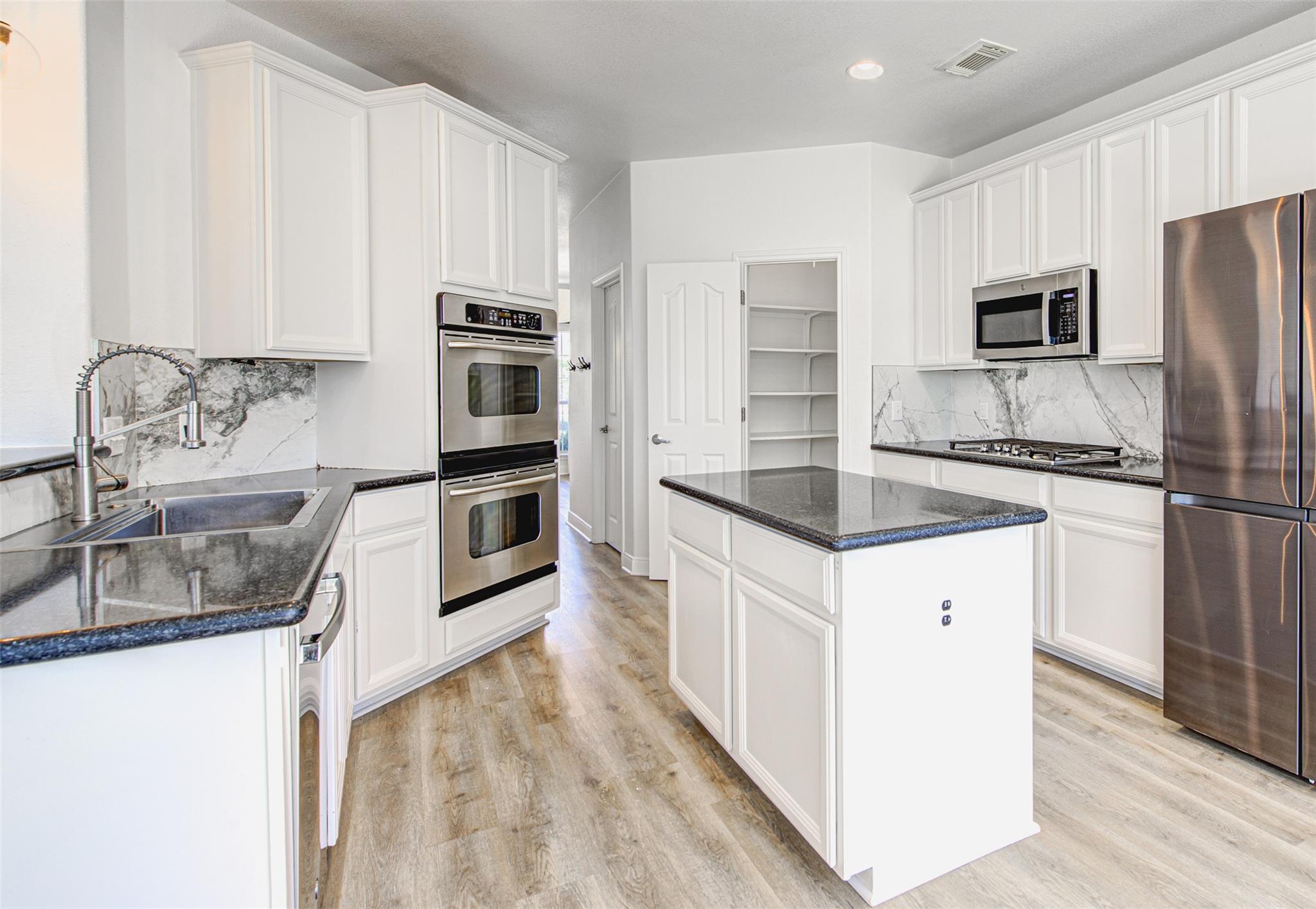 12512 Capitol Saddlery Trl, Austin, TX 78732