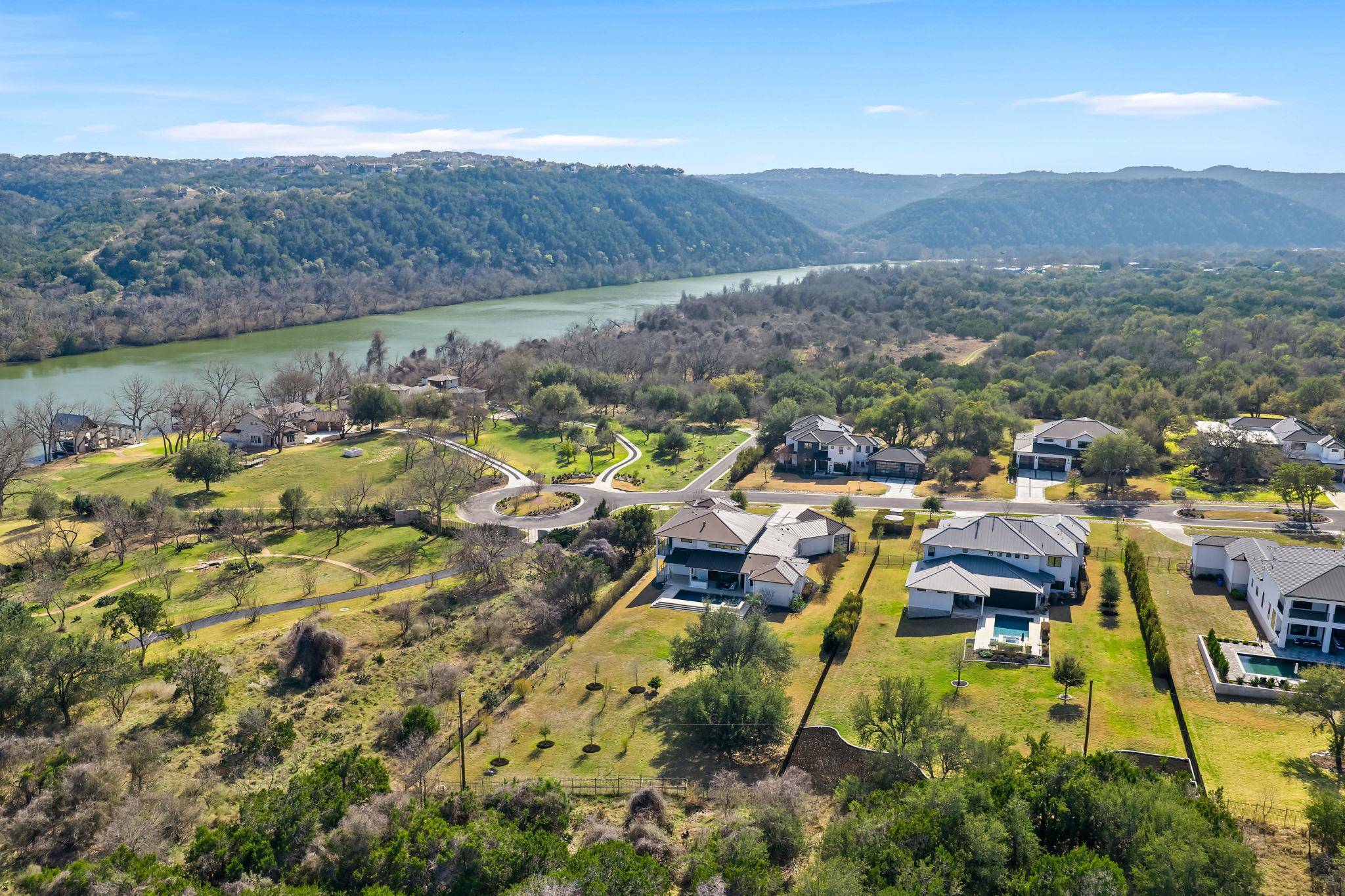 909 Cypress Grove Dr, Austin, TX 78732