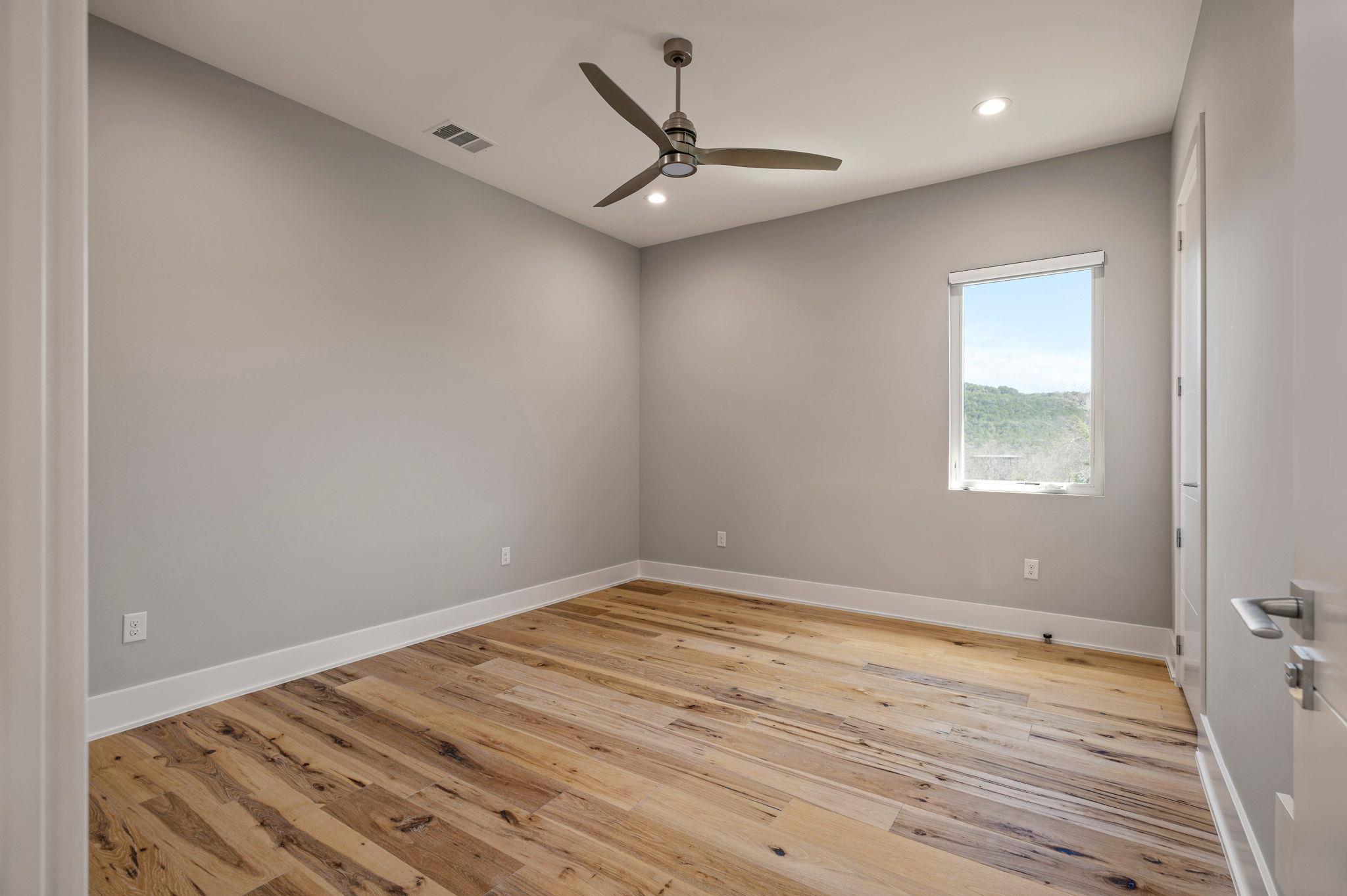 909 Cypress Grove Dr, Austin, TX 78732