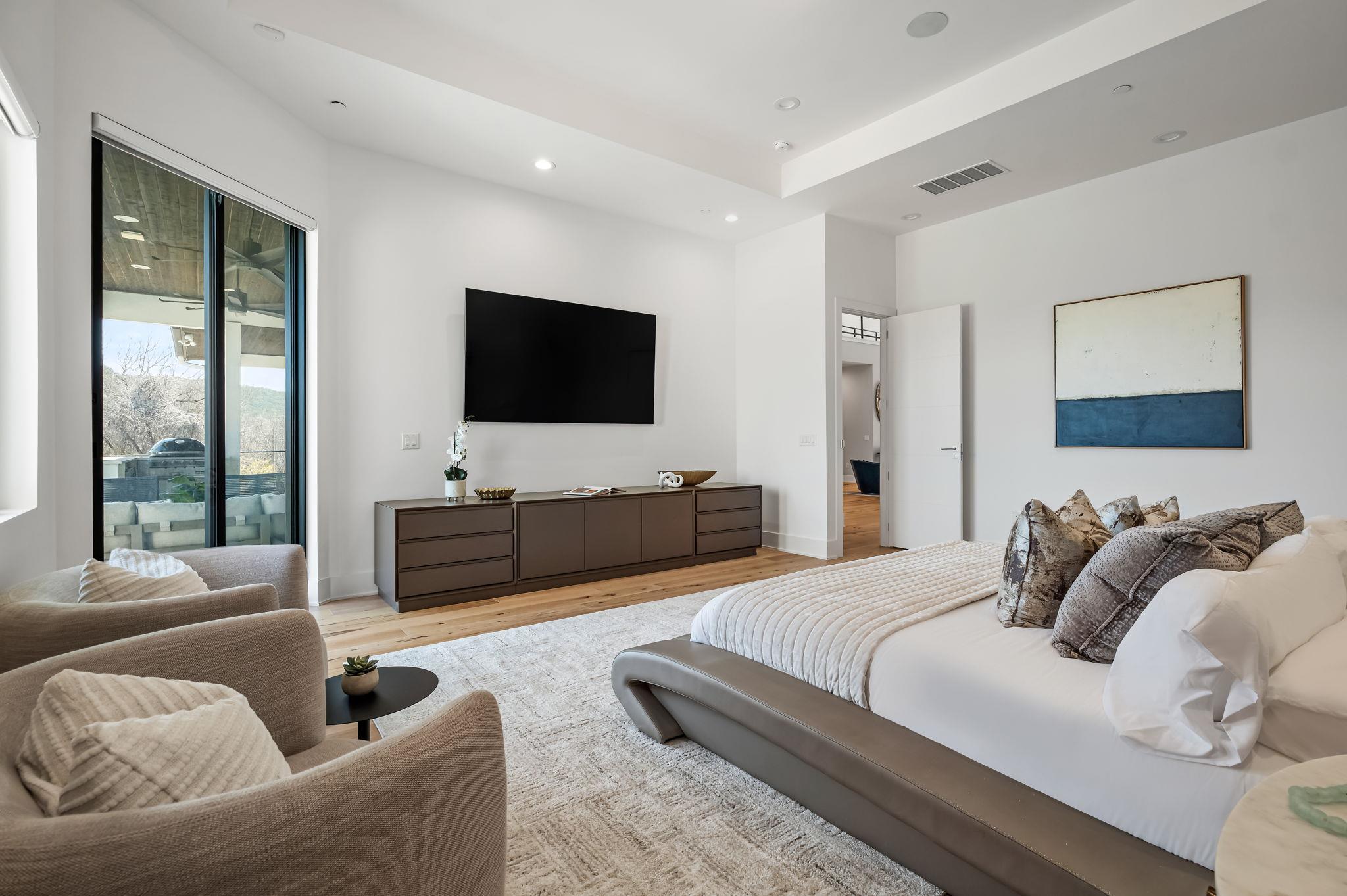 909 Cypress Grove Dr, Austin, TX 78732