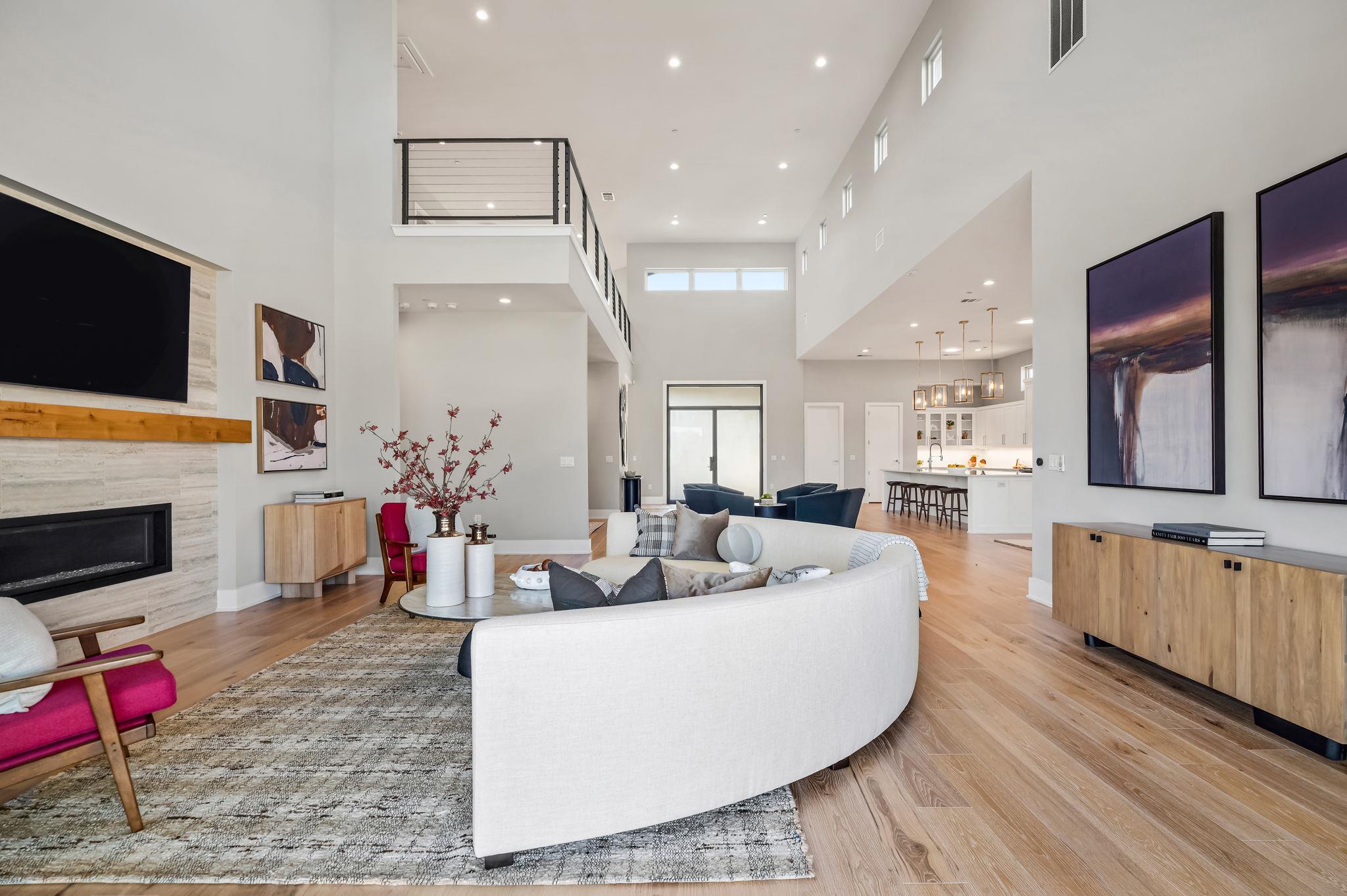 909 Cypress Grove Dr, Austin, TX 78732