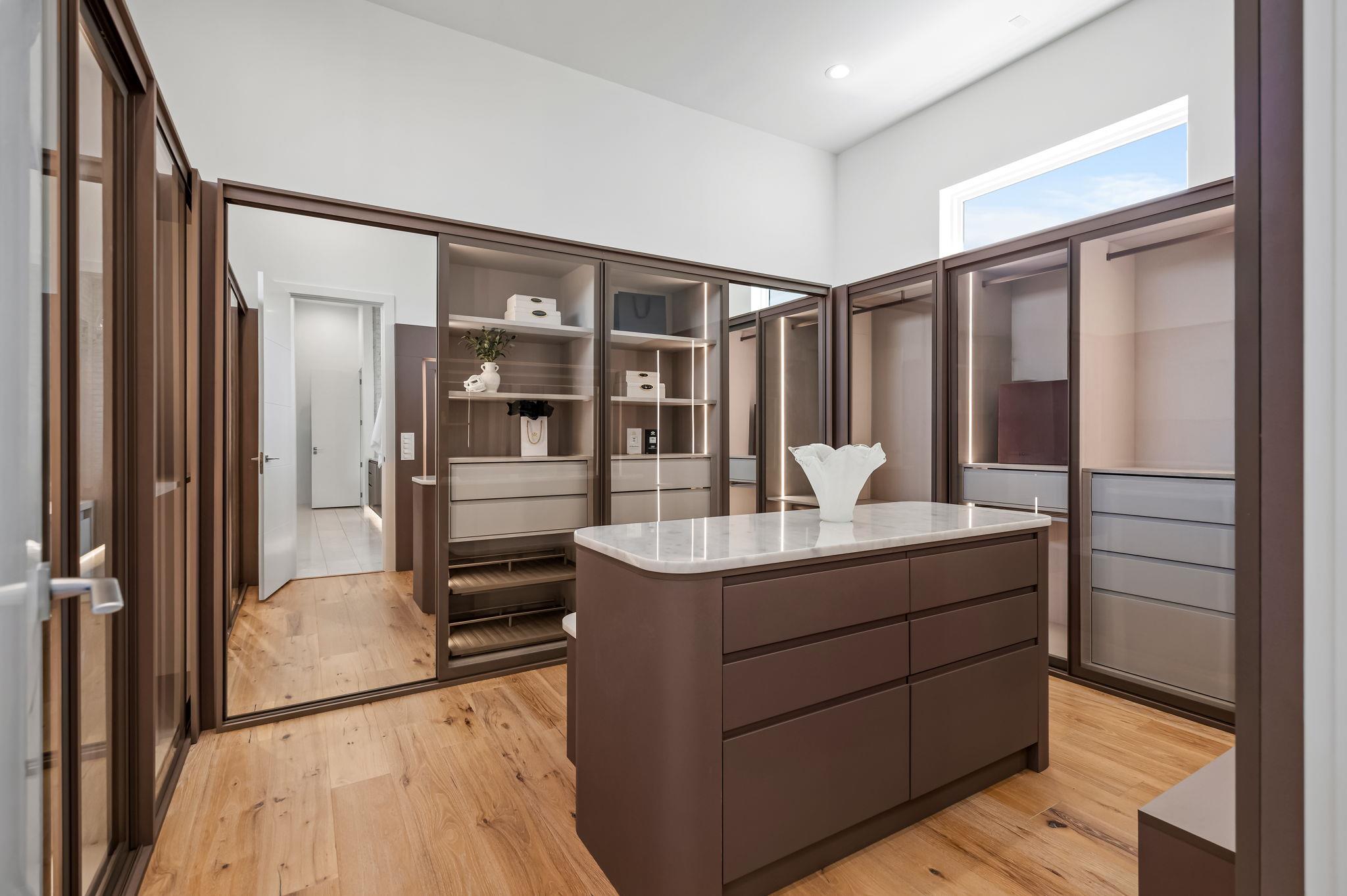 909 Cypress Grove Dr, Austin, TX 78732