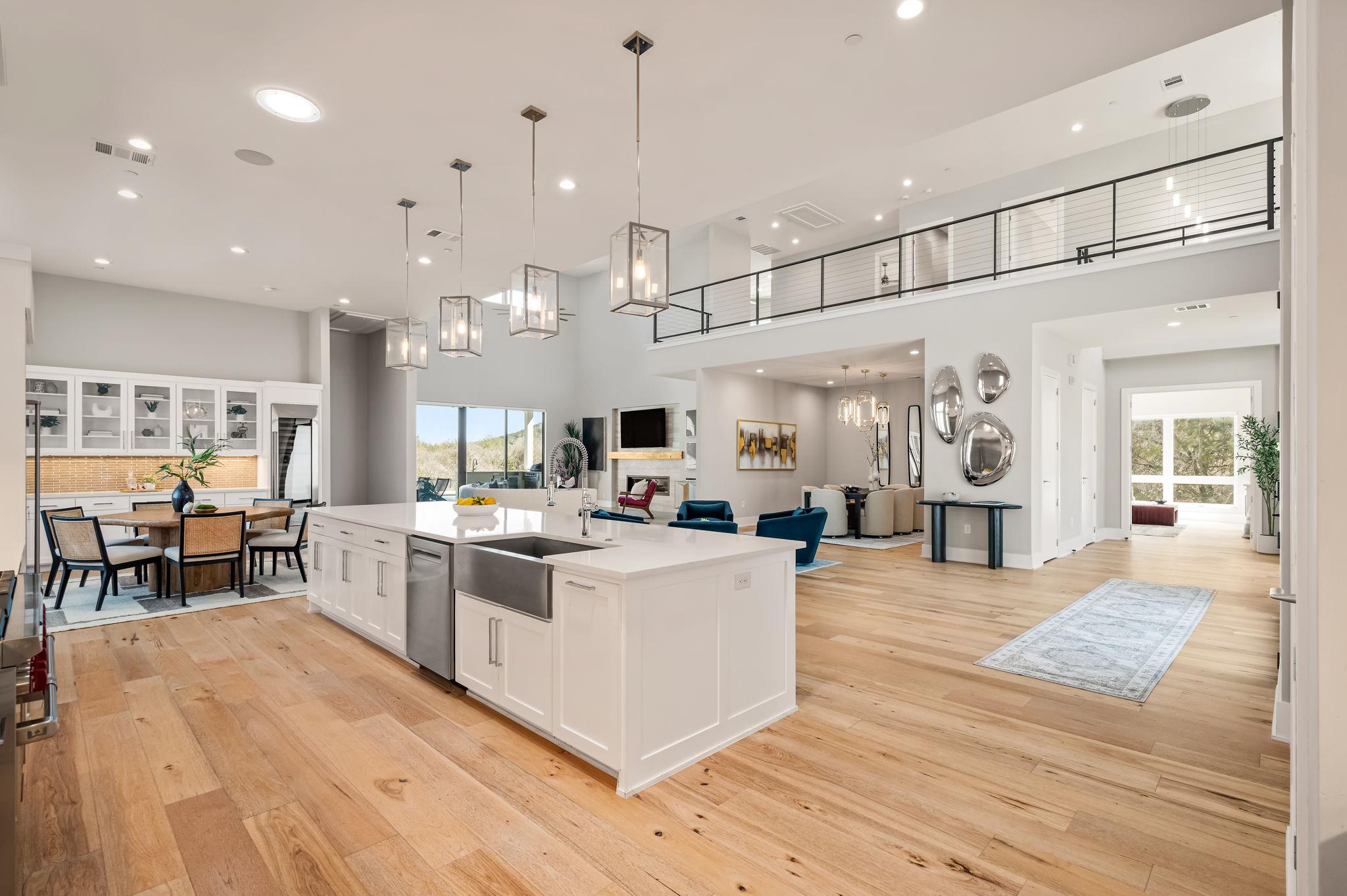 909 Cypress Grove Dr, Austin, TX 78732