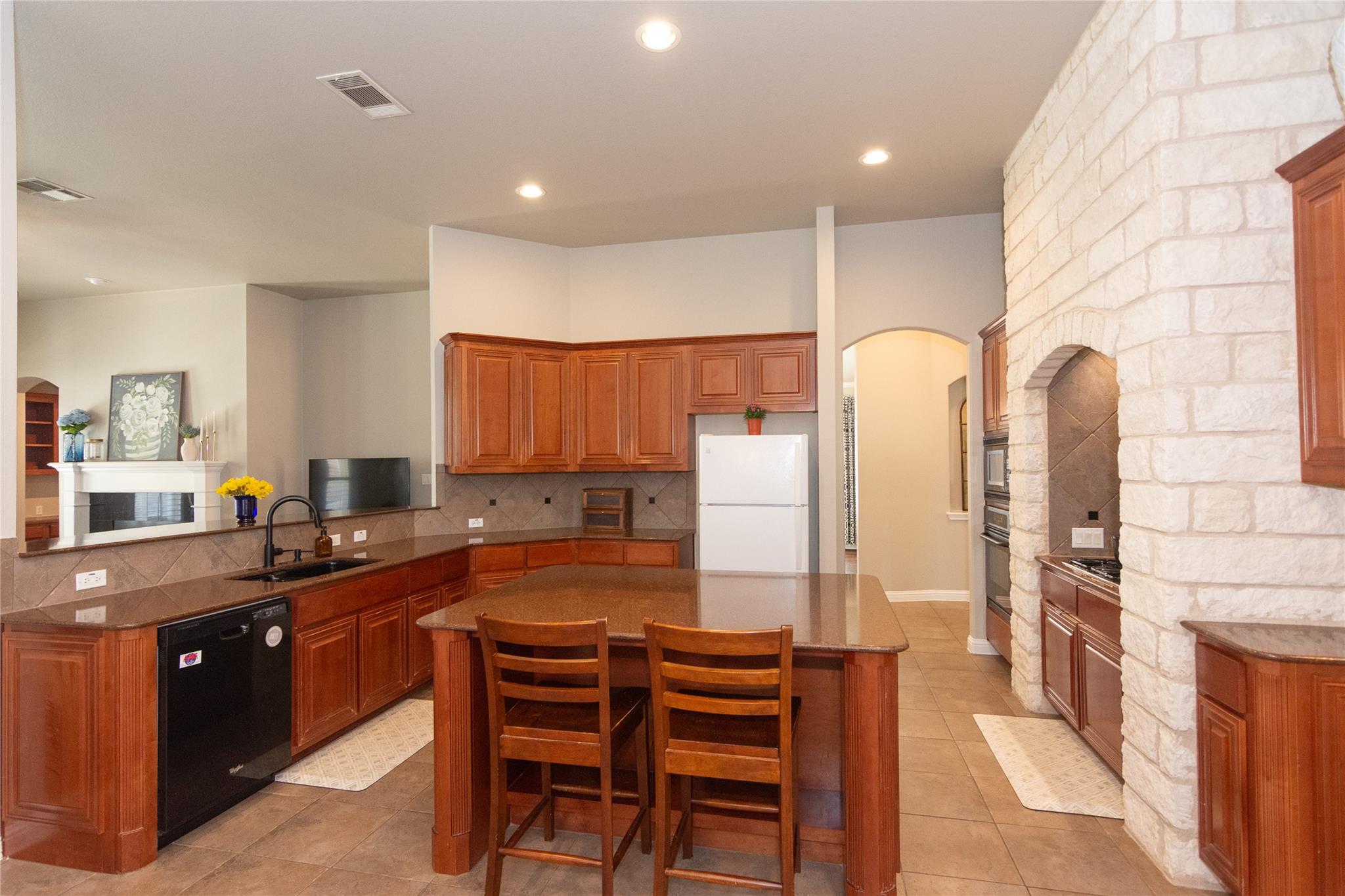 3109 Goldenoak Cir, Round Rock, TX 78681