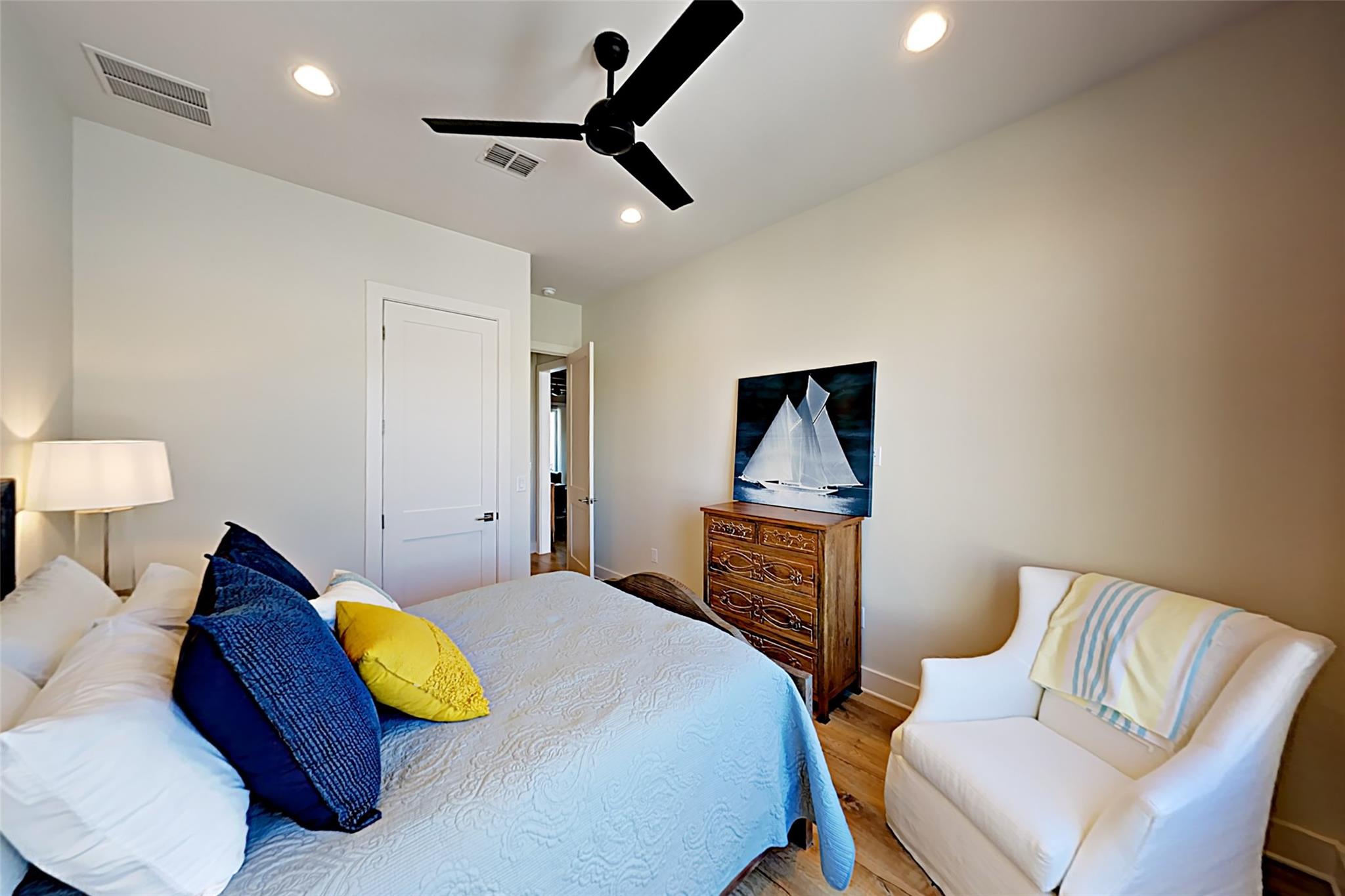 19517 Flying J Blvd # 6, Spicewood, TX 78669