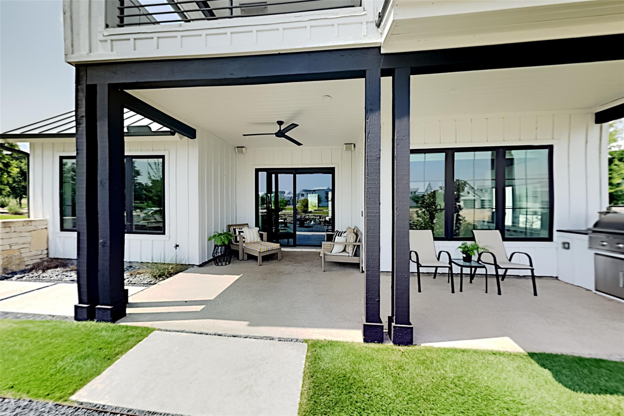 19517 Flying J Blvd # 6, Spicewood, TX 78669