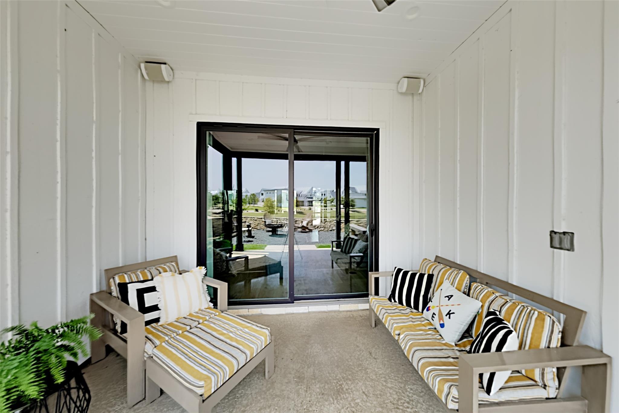 19517 Flying J Blvd # 6, Spicewood, TX 78669