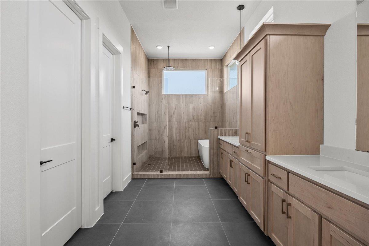 19109 Hopper Ln, Austin, TX 78738