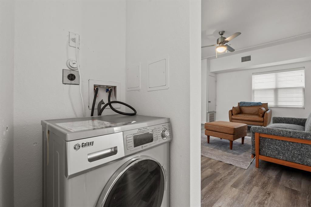 911 W 22 St # 401, Austin, TX 78705