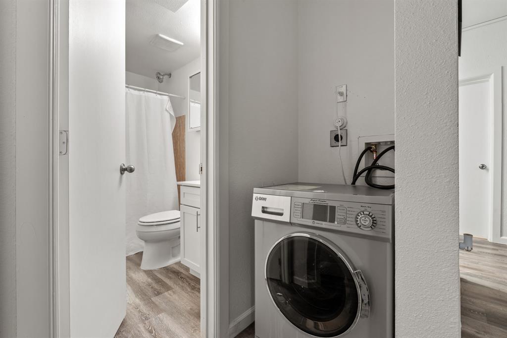 911 W 22 St # 401, Austin, TX 78705