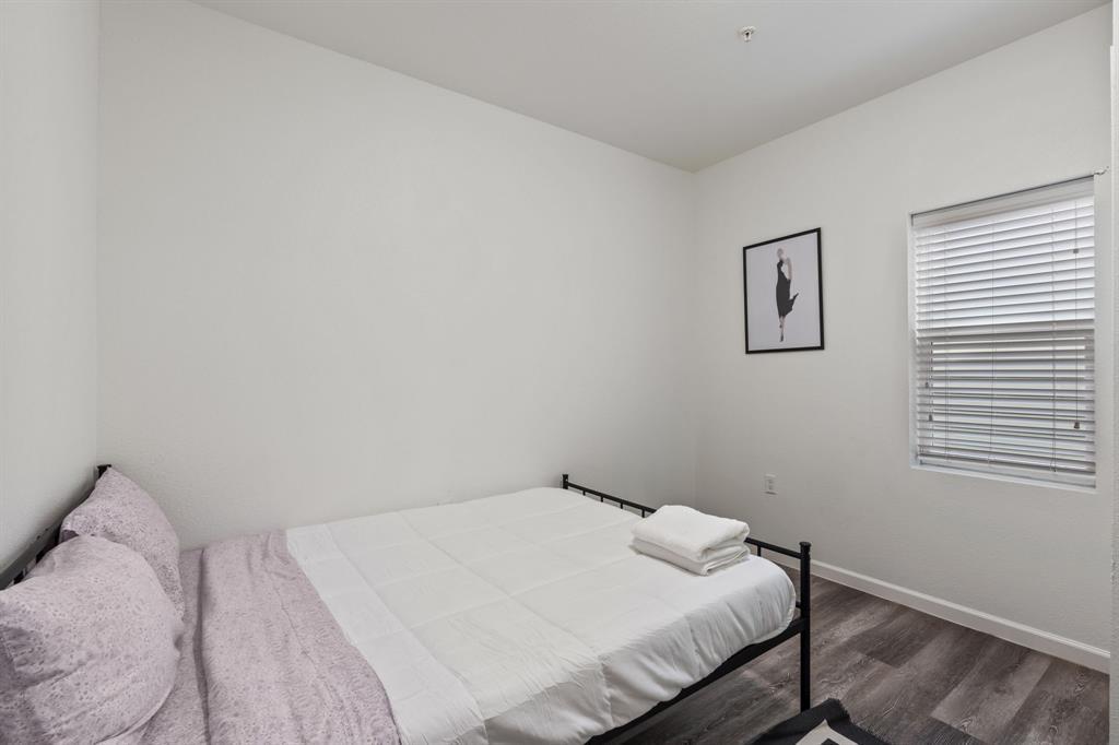 911 W 22 St # 401, Austin, TX 78705