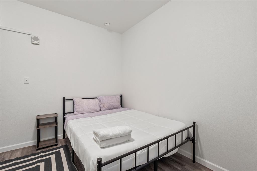 911 W 22 St # 401, Austin, TX 78705