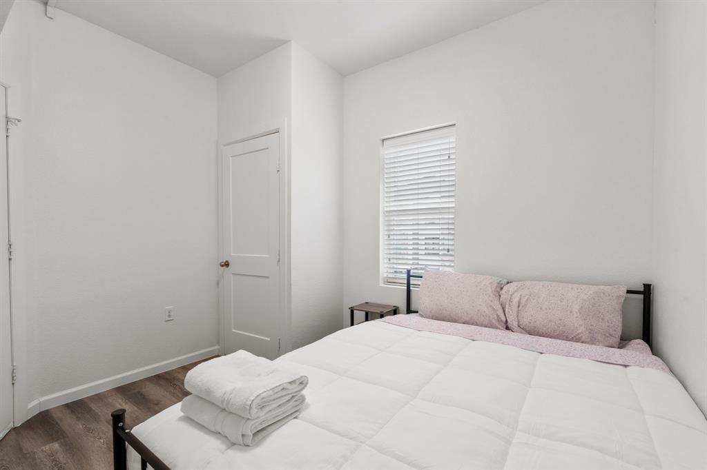 911 W 22 St # 401, Austin, TX 78705