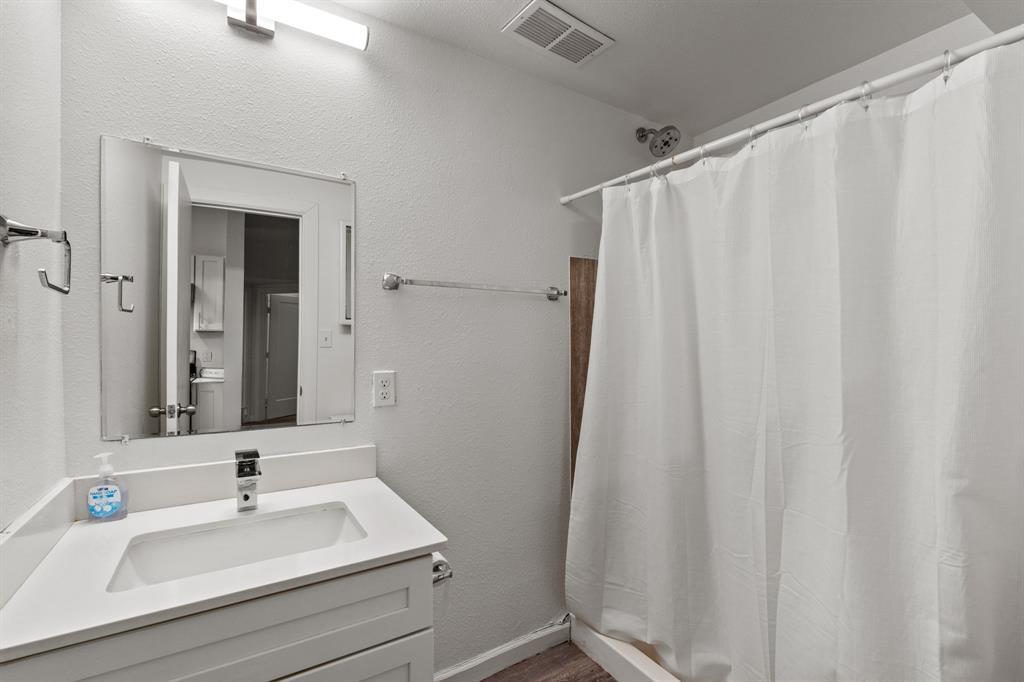 911 W 22 St # 401, Austin, TX 78705