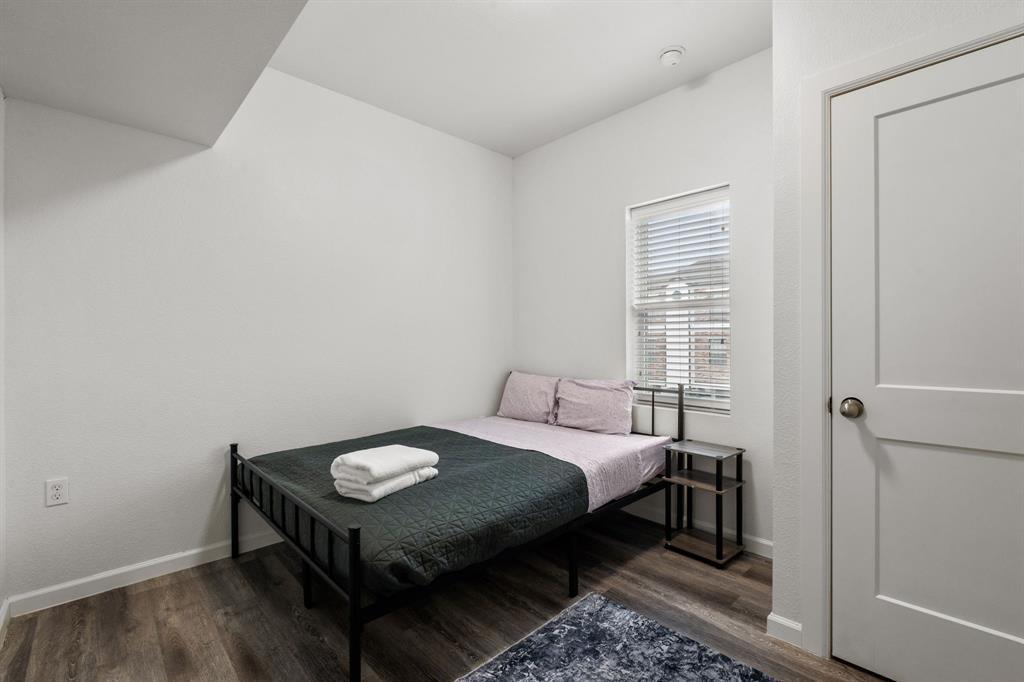 911 W 22 St # 401, Austin, TX 78705